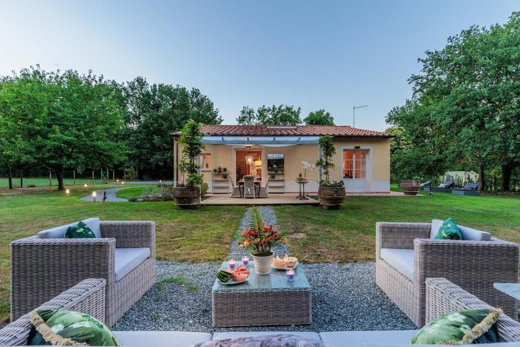 Villa Bassotta, A Charming Cottage Lucca Esterno foto