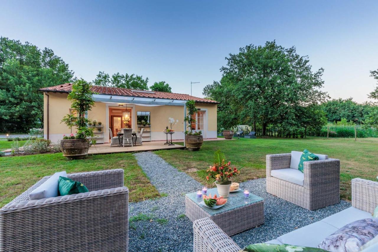 Villa Bassotta, A Charming Cottage Lucca Esterno foto