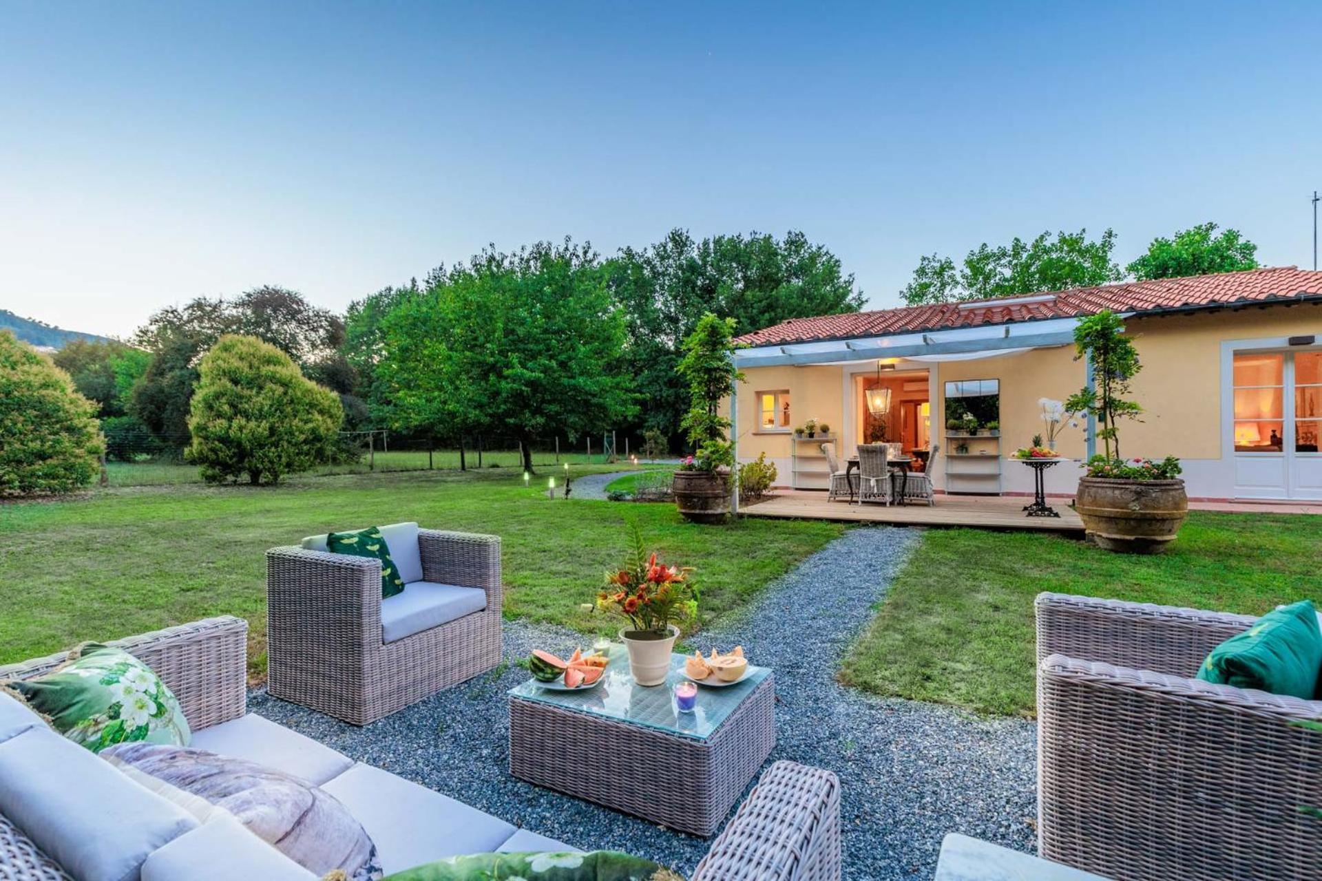 Villa Bassotta, A Charming Cottage Lucca Esterno foto