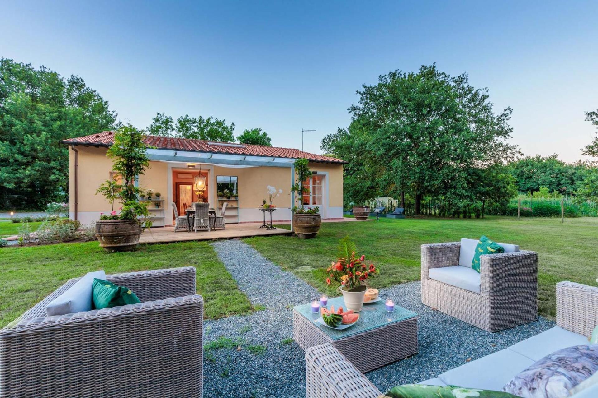 Villa Bassotta, A Charming Cottage Lucca Esterno foto